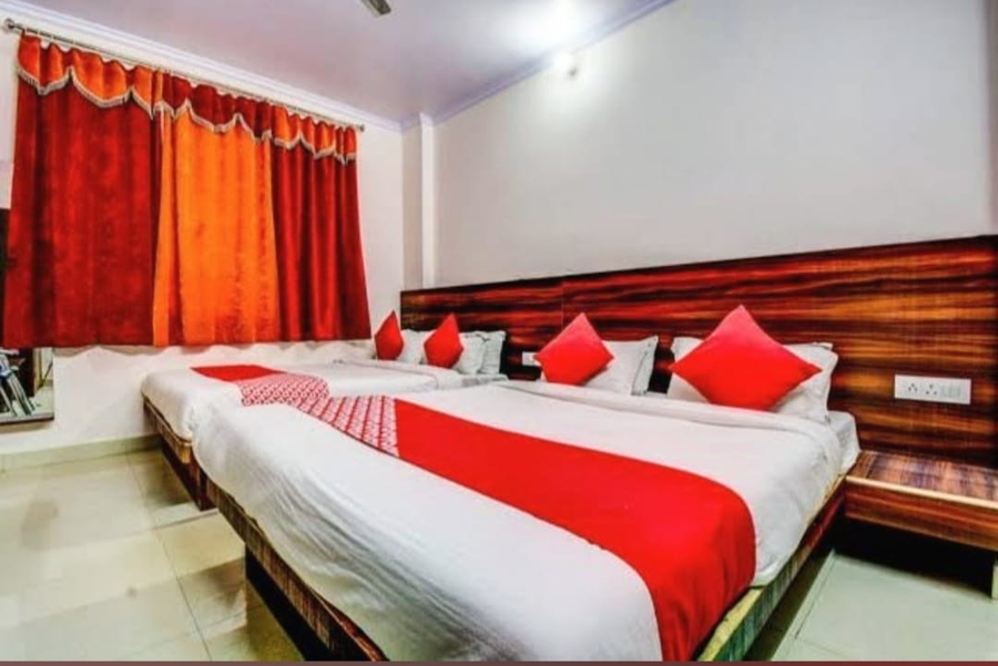 hotel thikana palace 300 meter from jaipur railway station