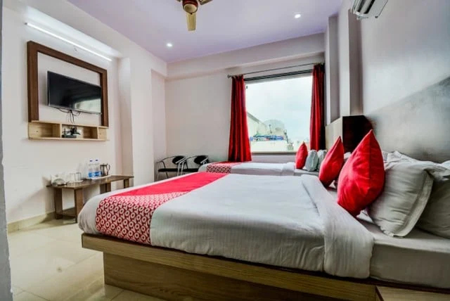 hotel thikana palace 300 meter from jaipur railway station