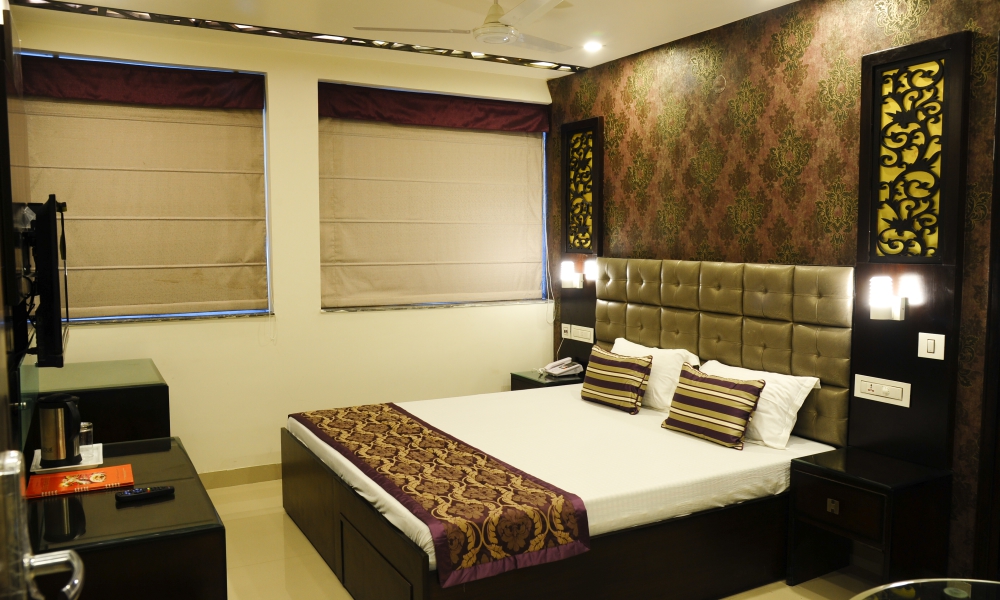 hotel jullundur 18