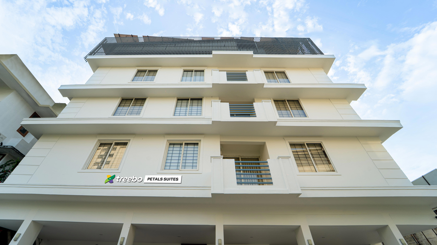 Treebo Petals Suites,Ernakulam>>Eramalloor,3 star