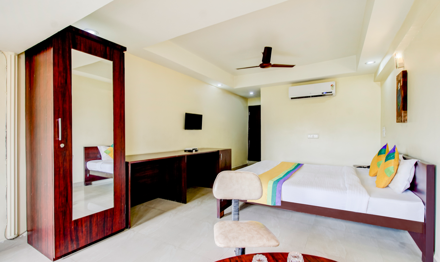 itsy hotels aditya