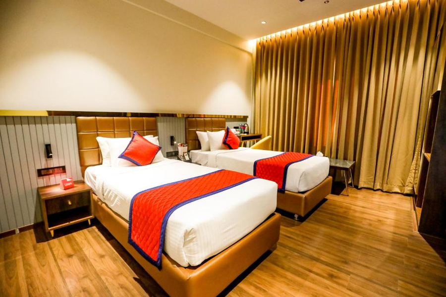 Spree Manor Hotel,Kranti Chowk,3 star