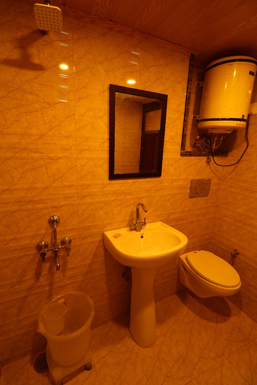 lords grey deluxe walking distance from mall road