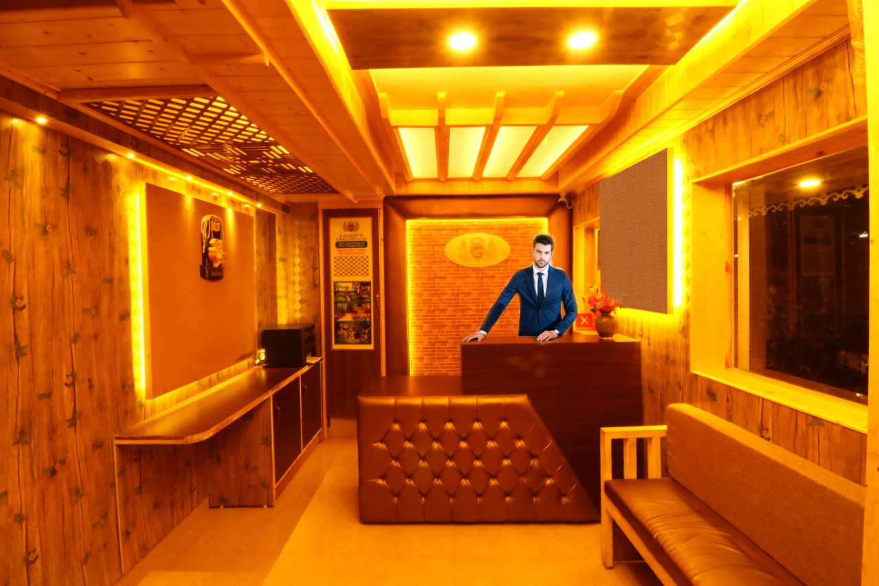 Lords Grey Deluxe -Walking Distance From Mall Road,The Mall Road,3 star