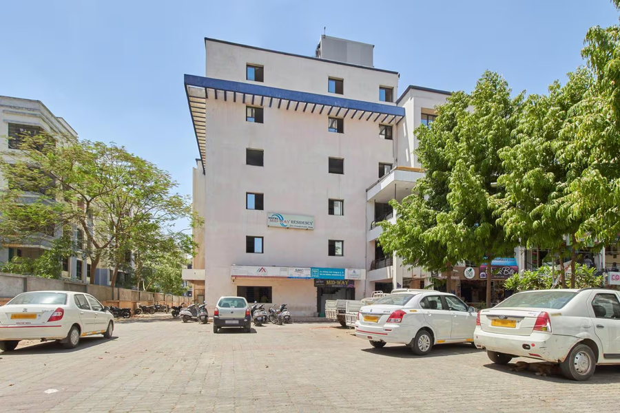 hotel midway residency