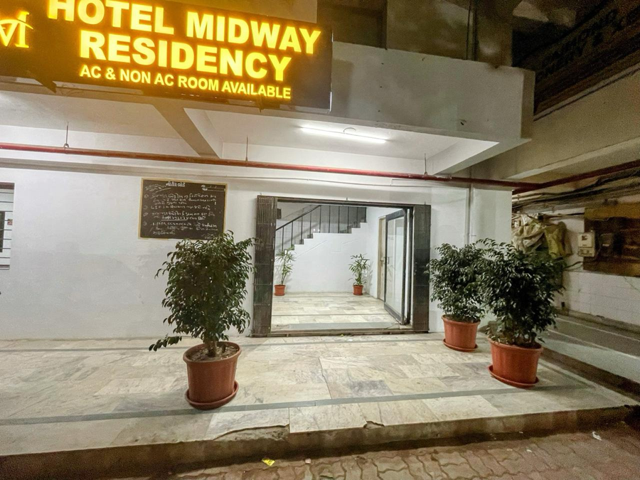 hotel midway residency