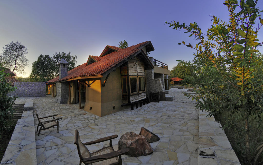 Kanha Earth Lodge,Baihar,4 star