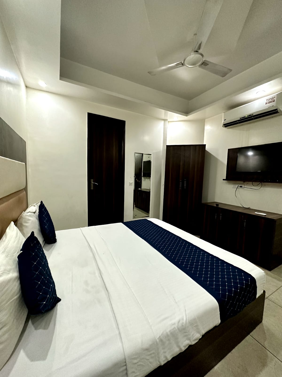 Hotel Mayank Residency,Mahipalpur,3 star