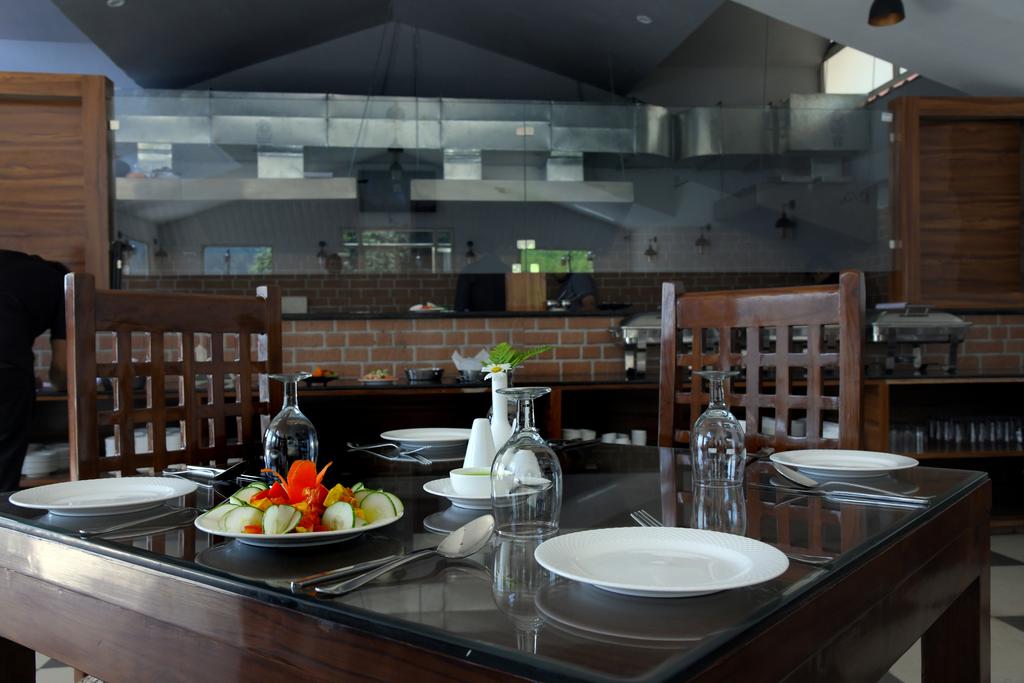Aaroham By Aamod Dalhousie,Gandhi Chowk,3 star