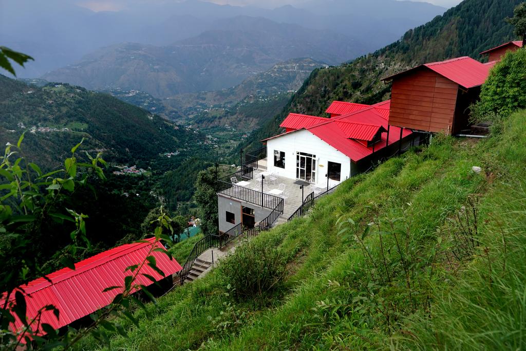 Aaroham By Aamod Dalhousie,Gandhi Chowk,3 star