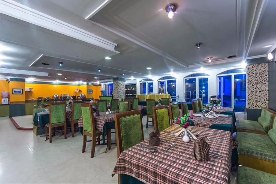 hotel alpine continental