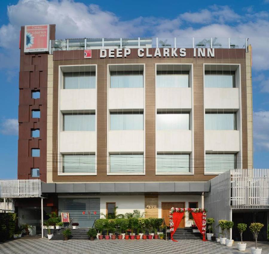 Deep Clarks Inn Lucknow