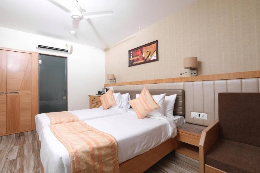 Hotel Cliffton,Jogeshwari West,4 star