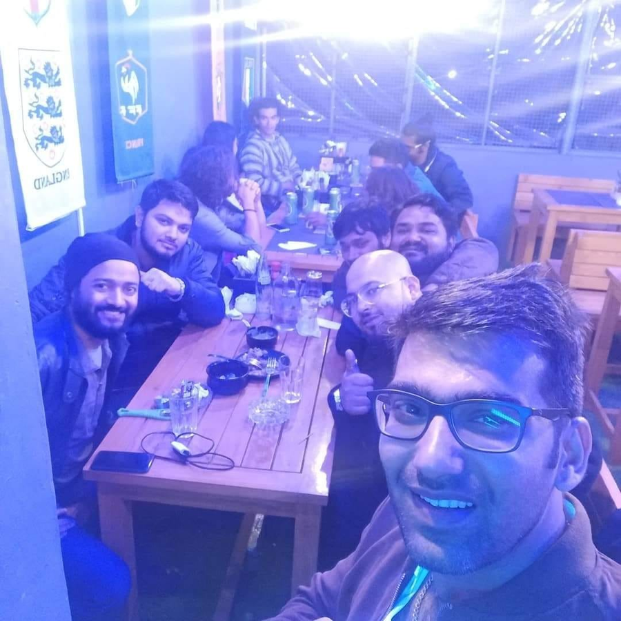 Lucky Restaurant And Guest House,Fatehabad Road,2 star