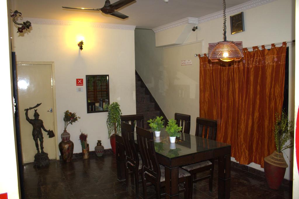 Nachis Bed And Breakfast,Karnataka>>Bengaluru,3 star