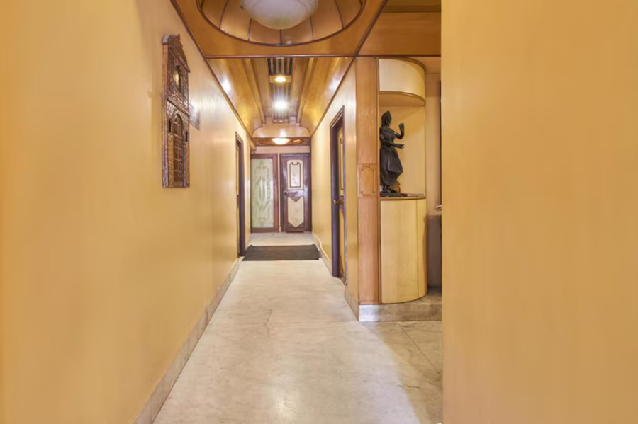 hotel pushpak international