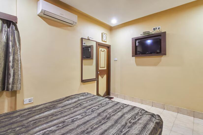 hotel pushpak international