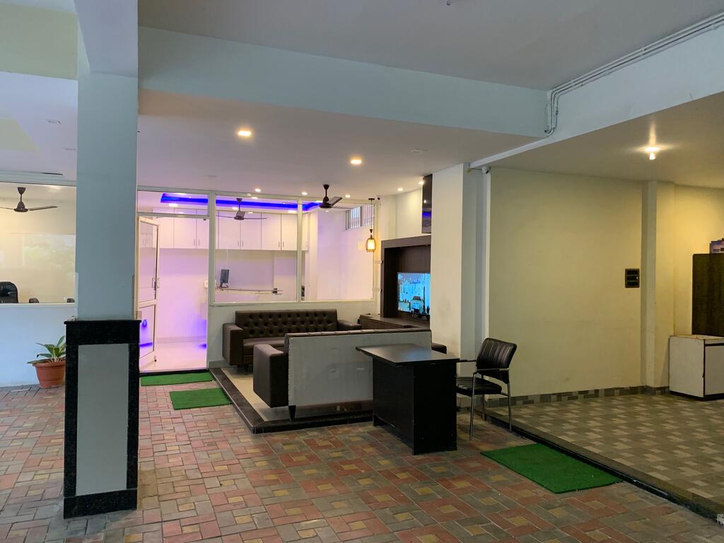 The Jk Hotel - Opp Railway Station,India>>Nagpur,3 star