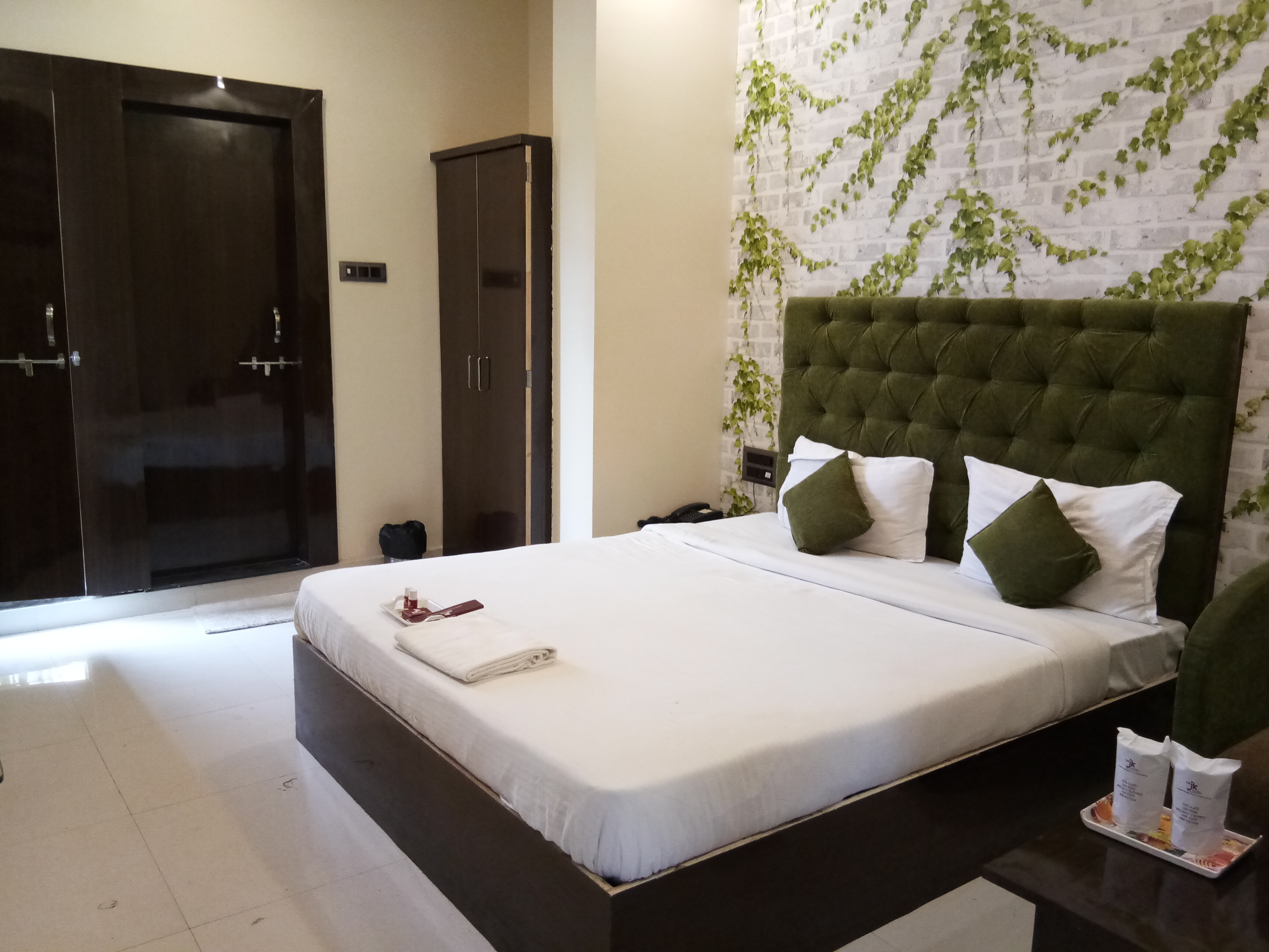 The Jk Hotel - Opp Railway Station,India>>Nagpur,3 star