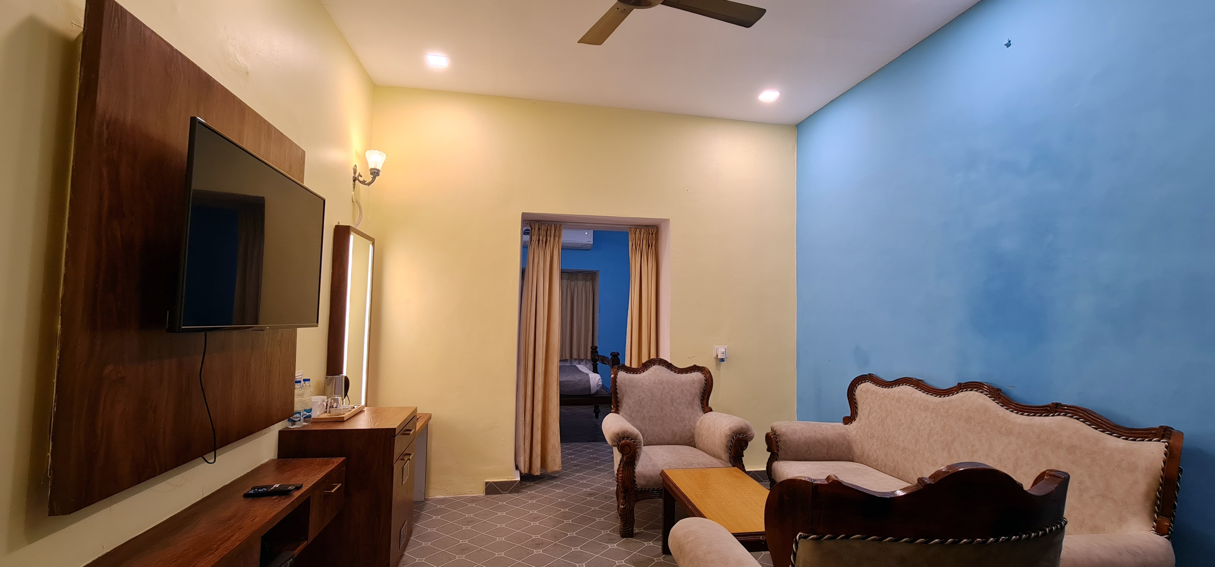 pallavi international hotel