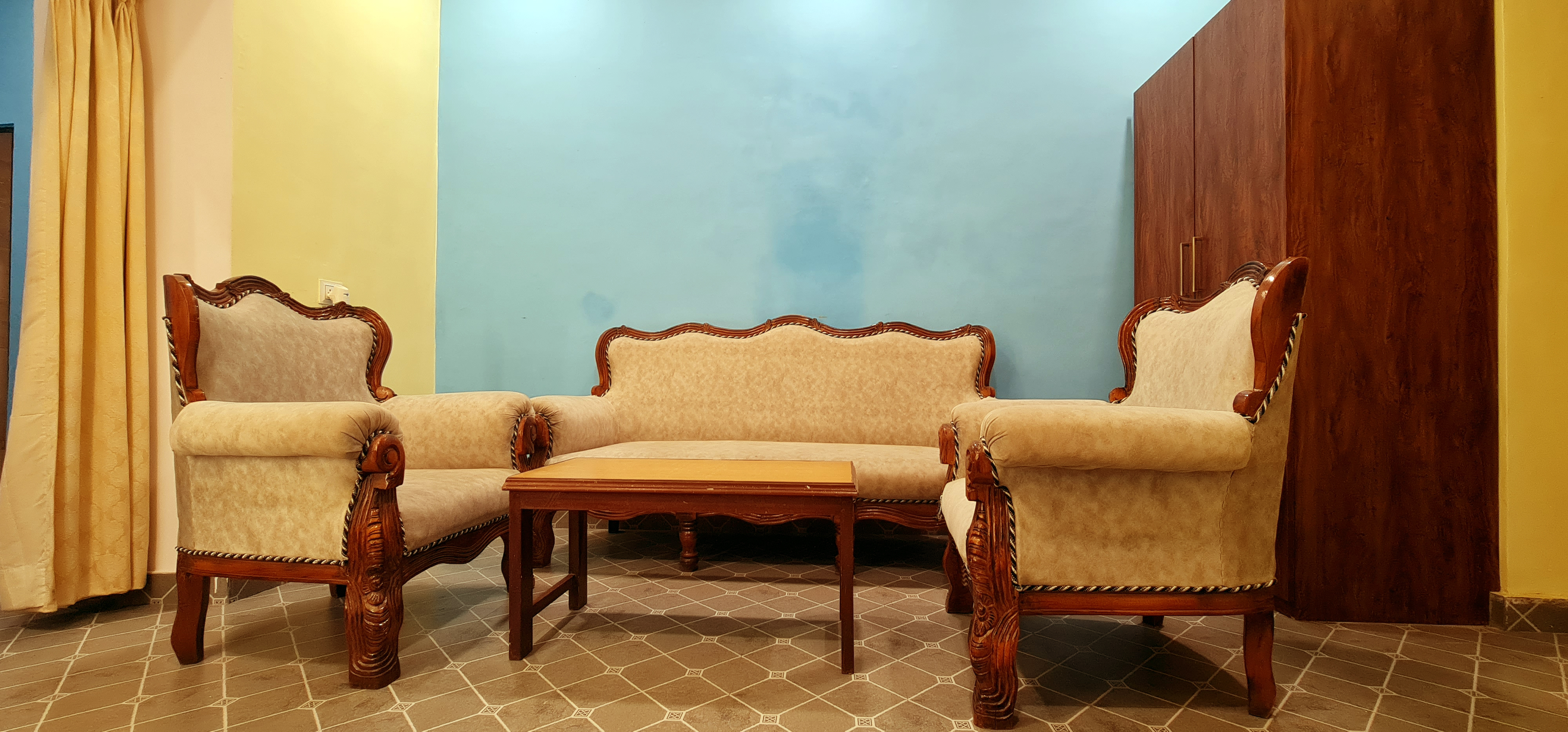 pallavi international hotel