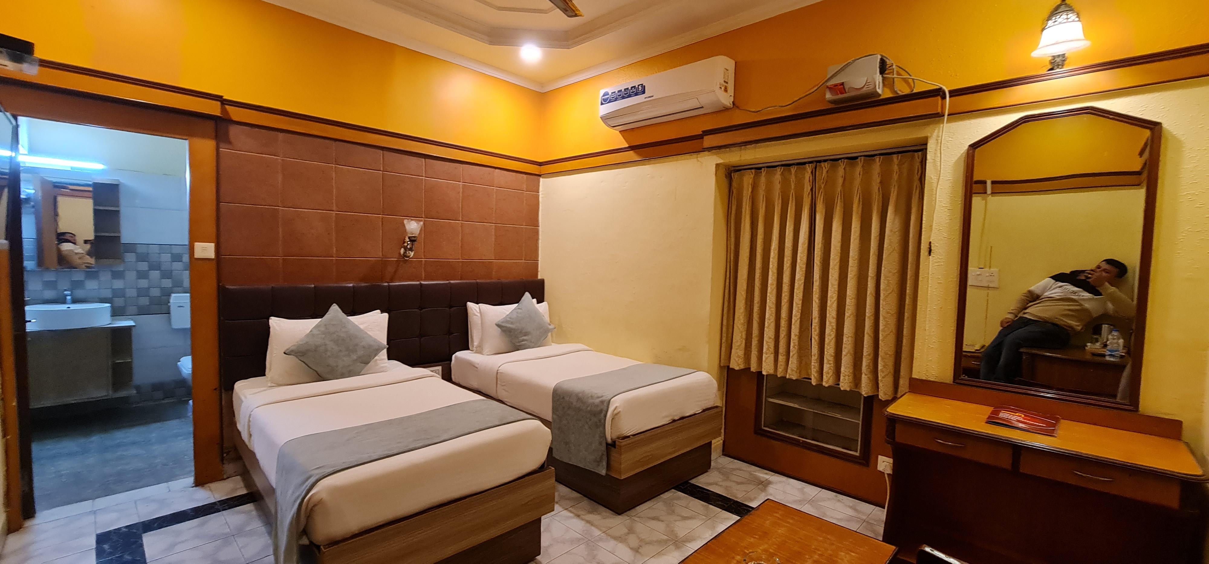 pallavi international hotel