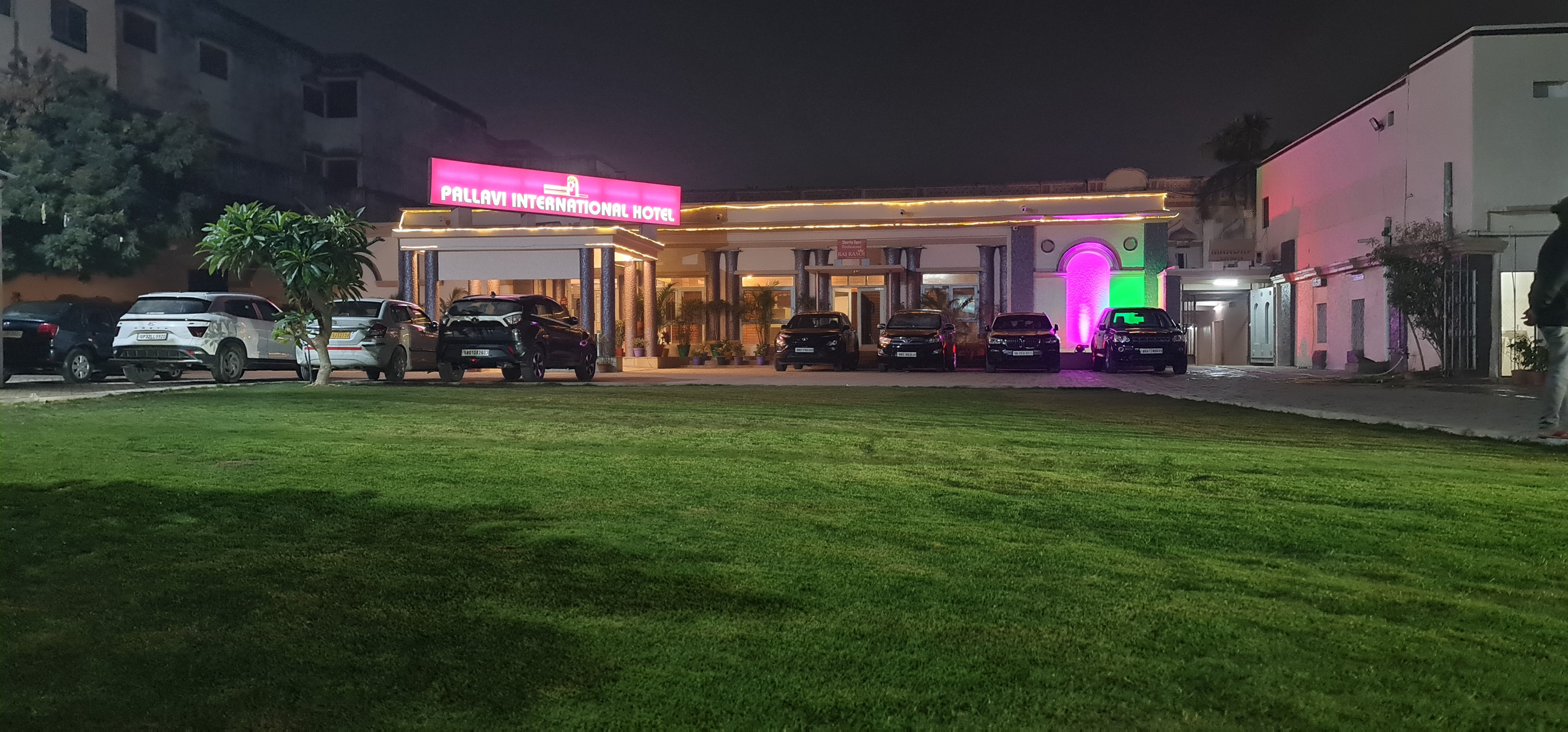 pallavi international hotel