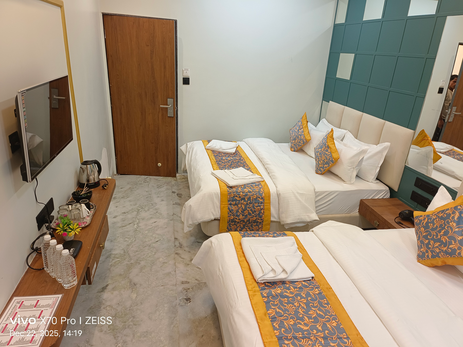 hotel indore palace