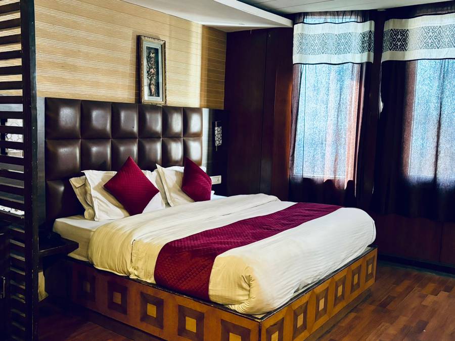 Hotel Ganga,Circular Road, Near Victory Tunnel, Fingask Estate, Shimla, Himachal Pradesh 171003,3 star