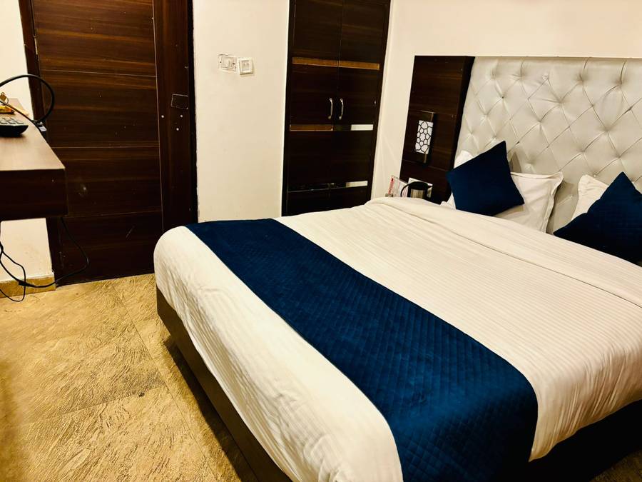Hotel Ganga,Circular Road, Near Victory Tunnel, Fingask Estate, Shimla, Himachal Pradesh 171003,3 star