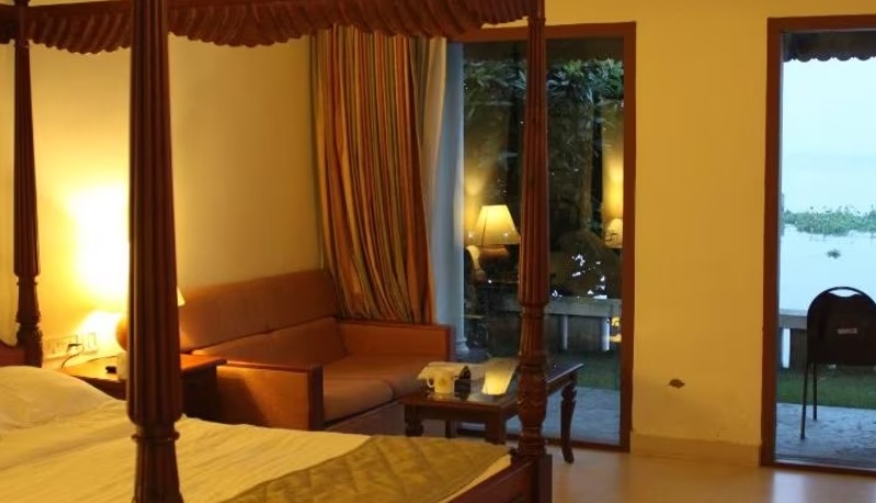 lemon tree vembanad lake resort kerala