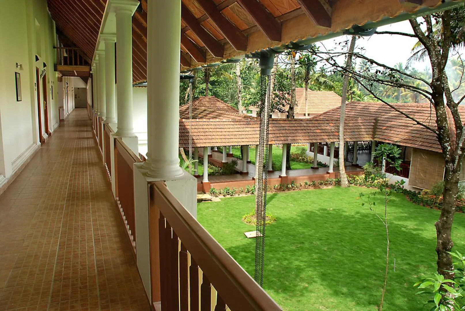 lemon tree vembanad lake resort kerala