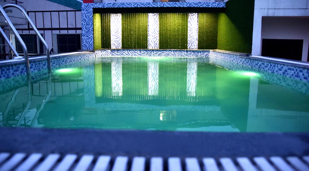 Hotel Oscar,Jallianwala Bagh,3 star