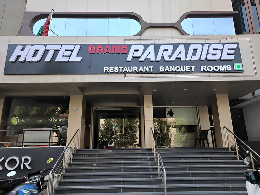 hotel grand paradise