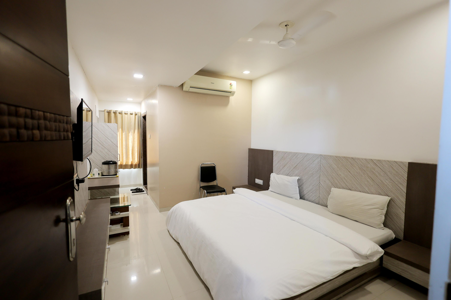 hotel grand paradise