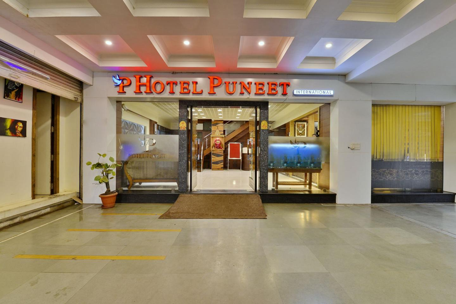 Hotel Puneet International,Pandri,3 star