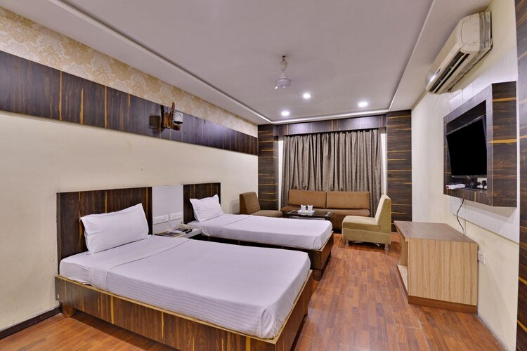 hotel puneet international