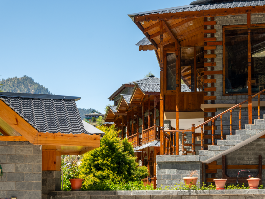 8fold by larisa jibhi