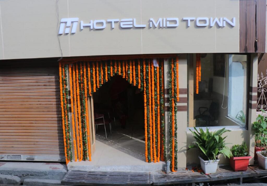 Hotel Midtown Malhotras,Near Tourism Lift,3 star