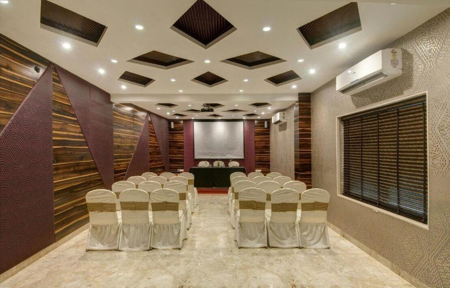 hotel aditya