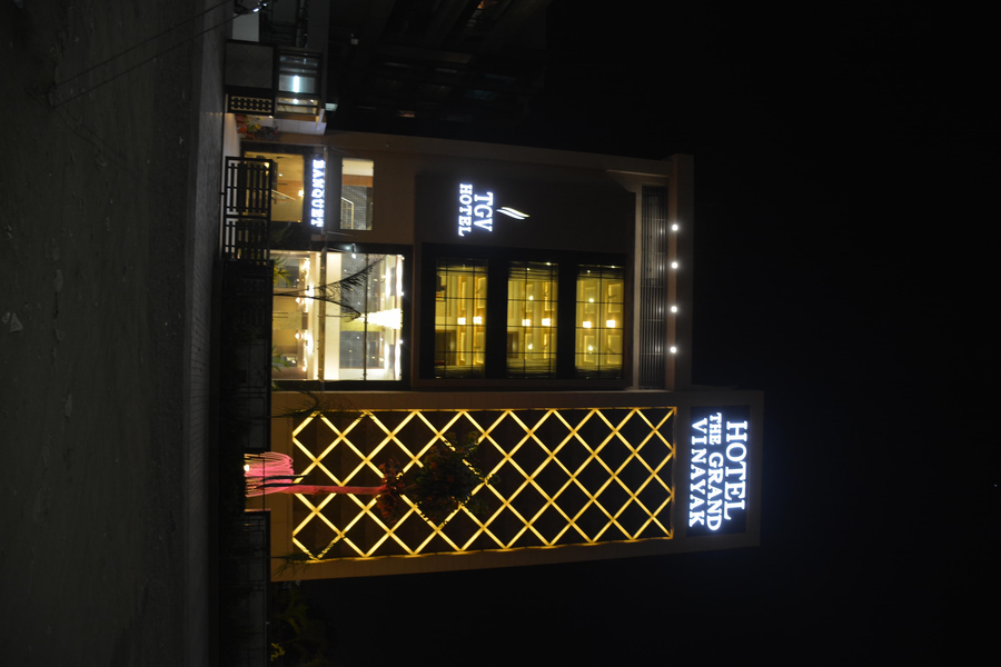 The Grand Vinayak Hotel,Odhav,3 star