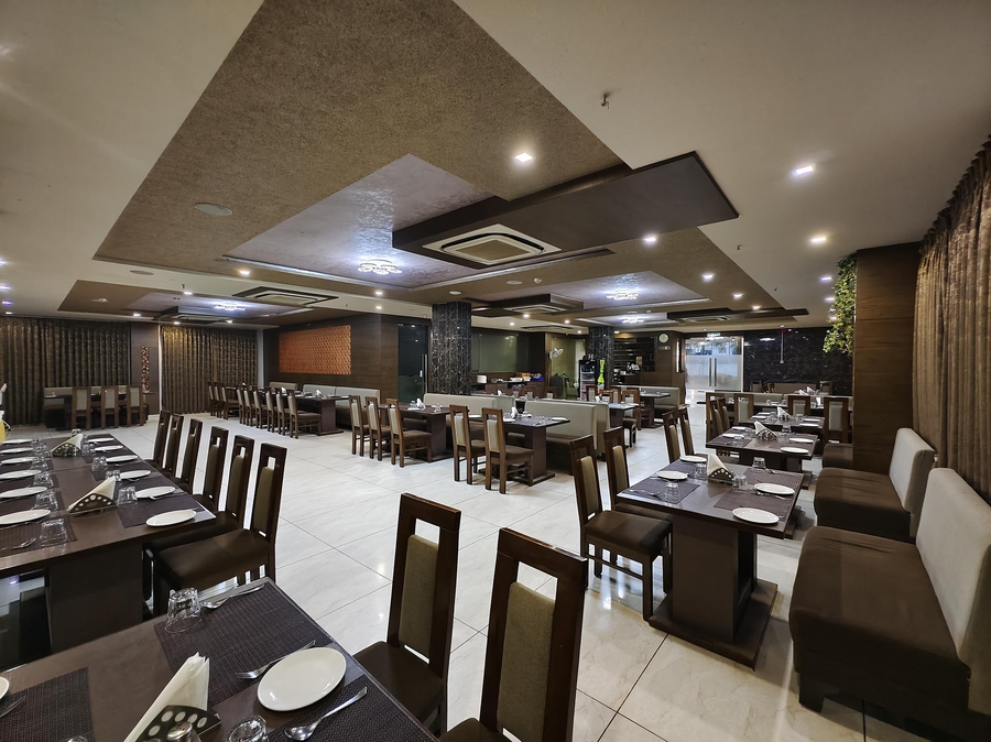 The Grand Vinayak Hotel,Odhav,3 star