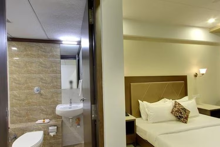 the grand vinayak hotel