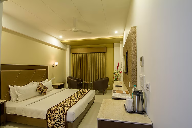 the grand vinayak hotel