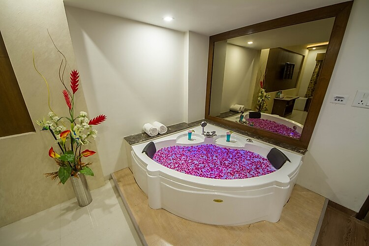 the grand vinayak hotel