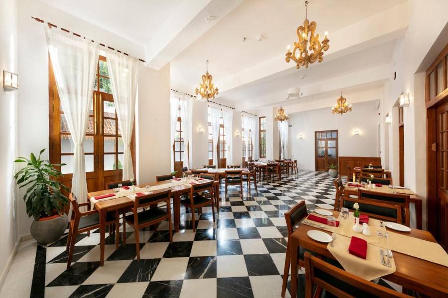 Grand Hotel D' Europe,White Town,4 star