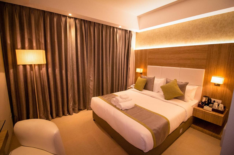The Maureen,Near Kolkata Airport,3 star