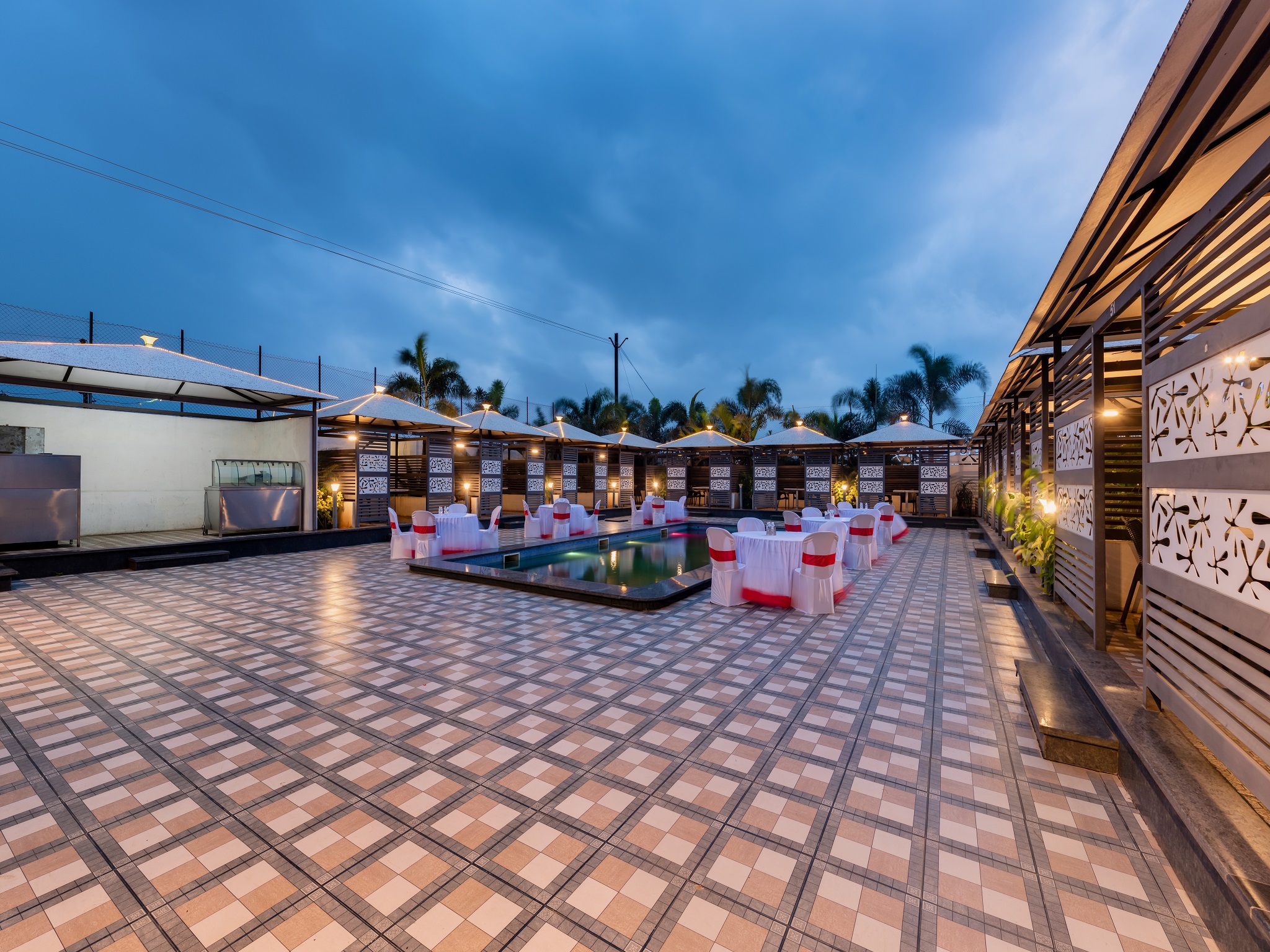 Hotel Chandradeep Regency,Chittod Rd,3 star