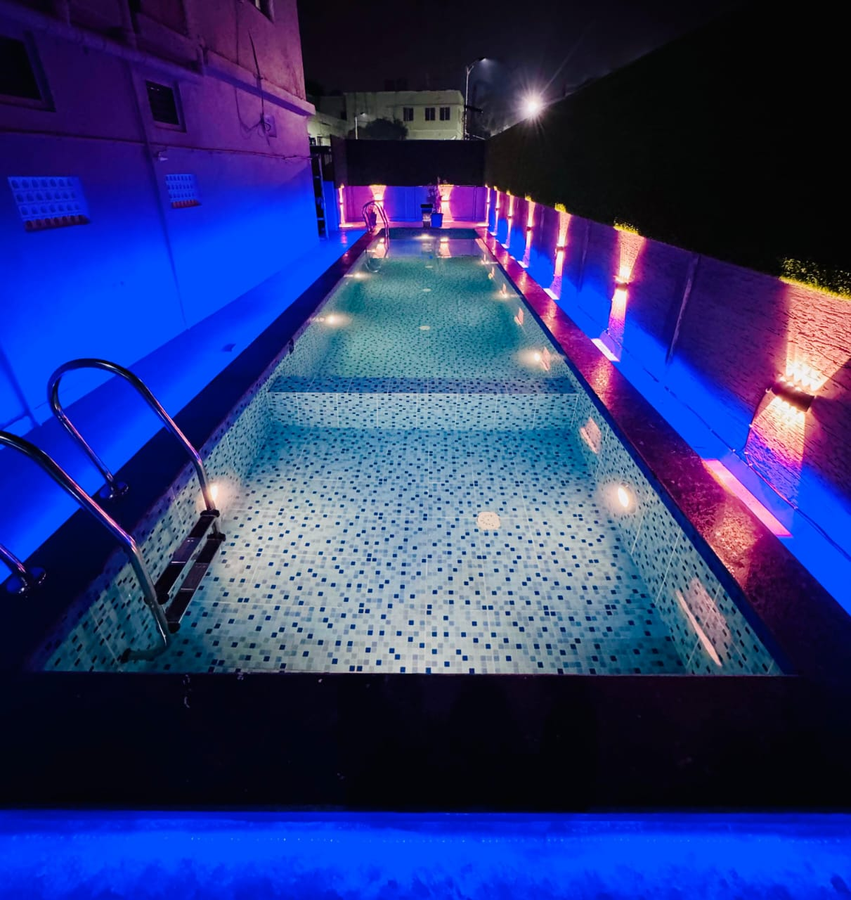 hotel bensen 500 meter from the blue flag beach