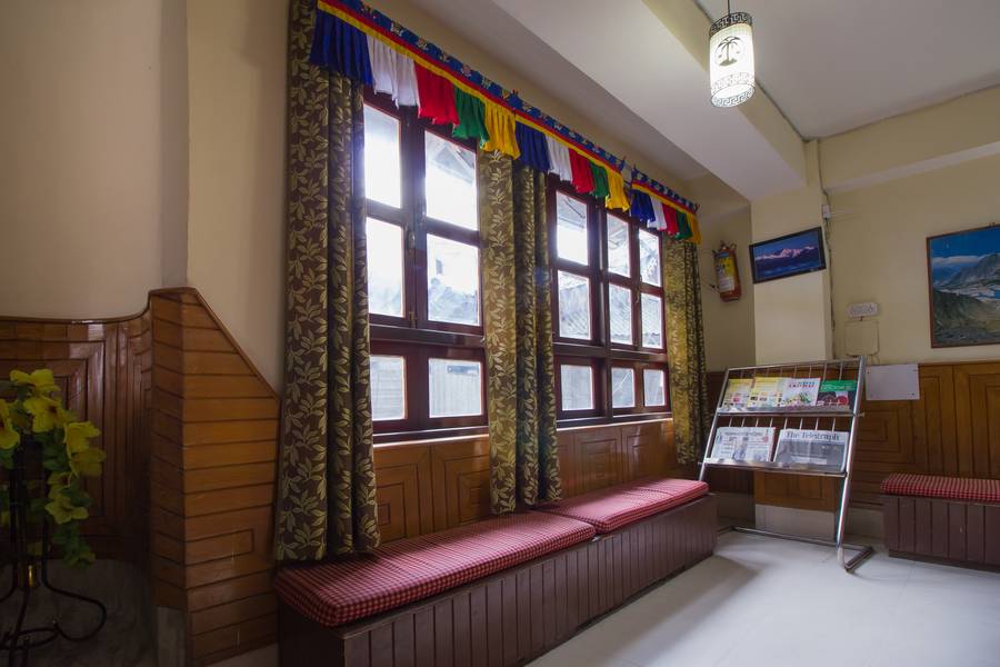 Jain Group Hotel Potala ( Near Mg Marg ),Tibet Road,2 star
